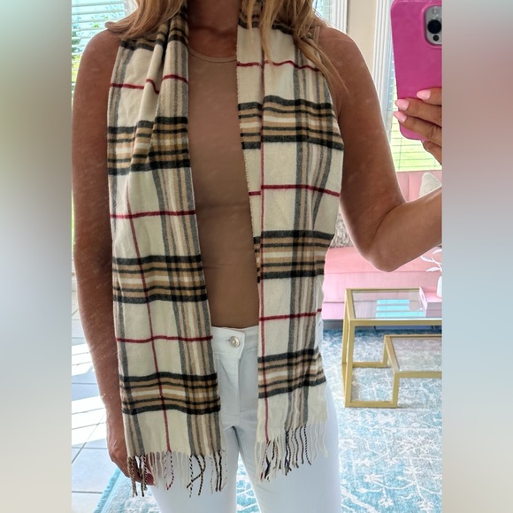 V. FRAAS Accessories - Fraas Cashmink Scarf Plaid Lightweight Wrap Scarf Made in Germany